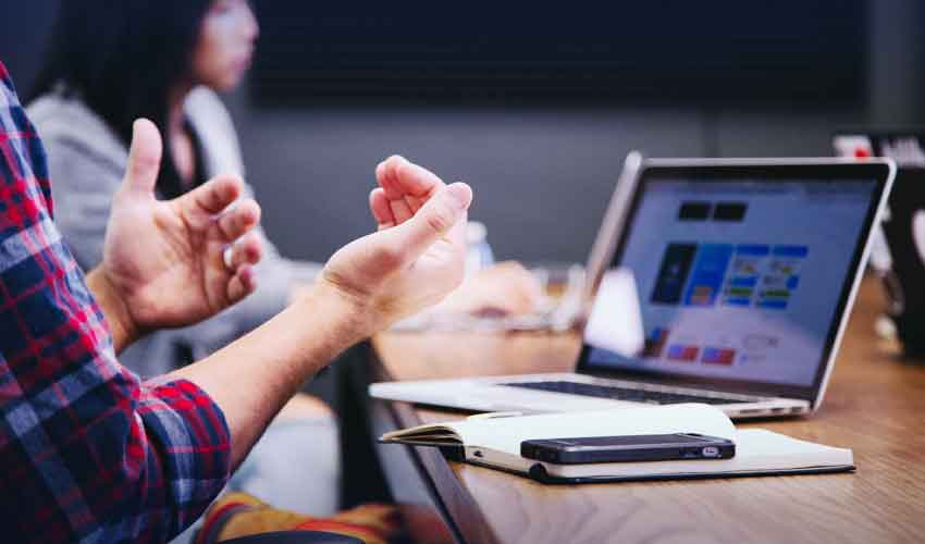 متحدہ عرب امارات کا طلبا کے لیے آن لائن کلاسز کا اعلان