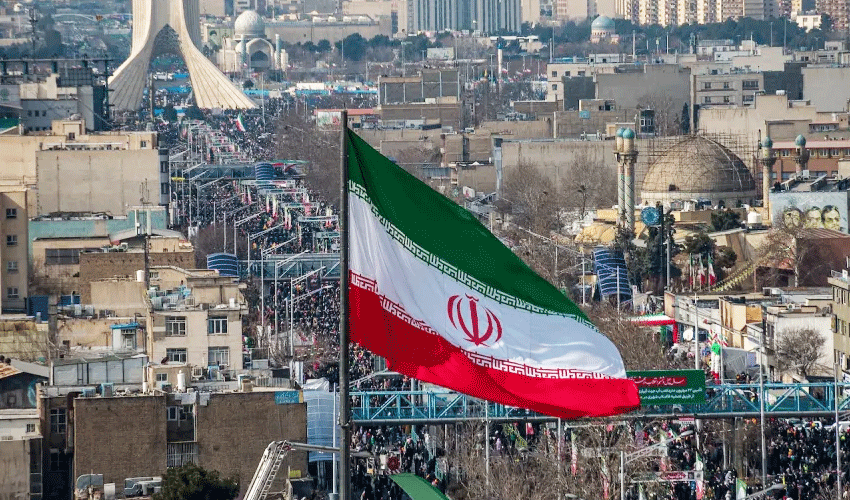 ایران میں جنگ سے متاثرہ عمارتوں کی بحالی کا کام جاری،37 ہزار رہائشی اور تجارتی عمارتوں کی مرمت مکمل
