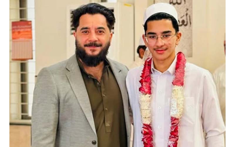 اداکار کاشف محمود کے بیٹے نے قرآن مجید حفظ کرنے کی سعادت حاصل کر لی