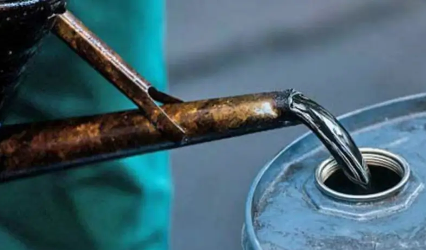 امریکا نے ایرانی تیل اور پیٹرولیم مصنوعات کی فروخت پر عائد پابندی عارضی طور پر اٹھا لی