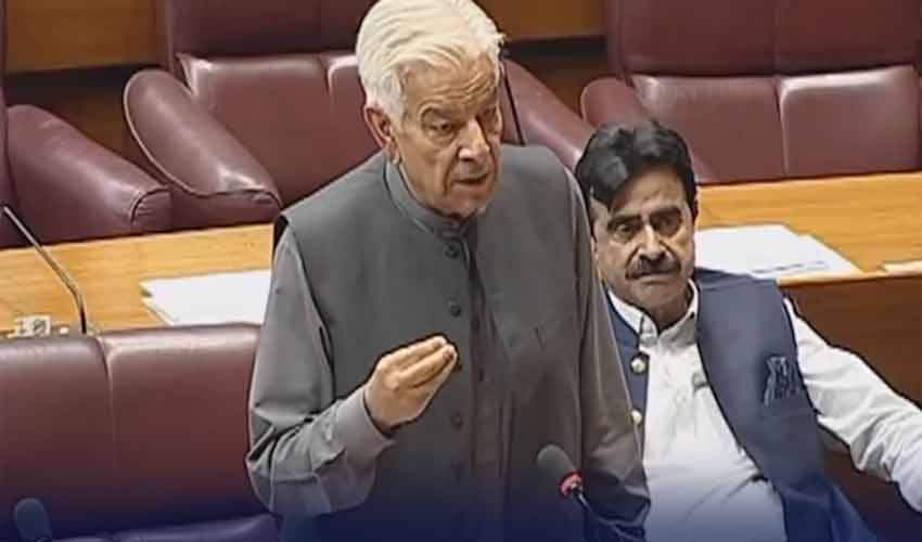 اپنے بیان پر قائم ہوں، برتھ سرٹیفکیٹ سے کوئی کشمیری نہیں بن جاتا، وزیردفاع