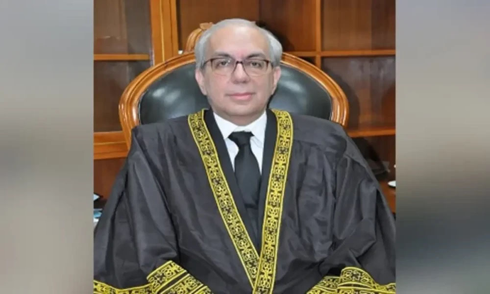 جسٹس منیب اختر نےقائم مقام چیف جسٹس کا حلف اٹھالیا