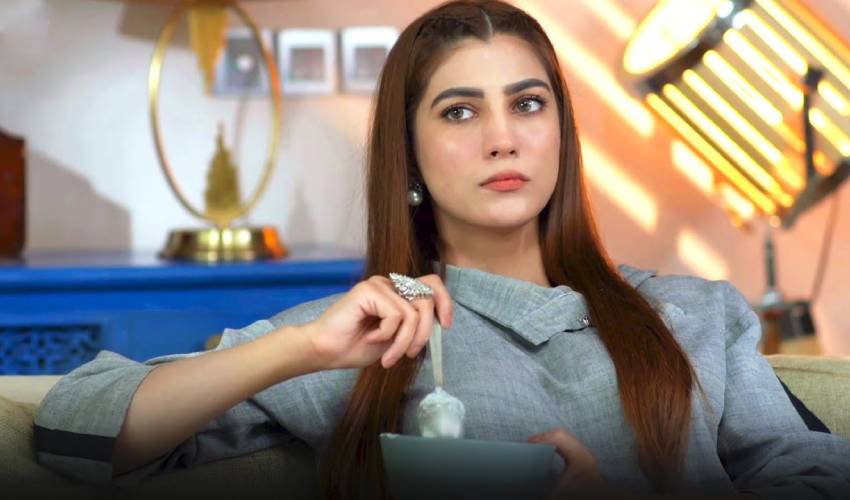 عدالت نے اداکارہ نازش جہانگیر کو طلب کرلیا
