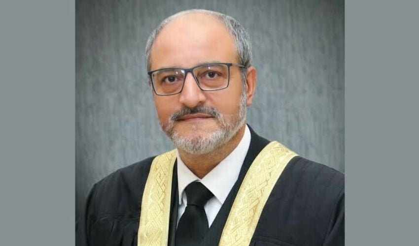 جسٹس سردار اعجاز اسحاق کا عدلیہ میں مصنوعی ذہانت کے استعمال پر تحفظات کا اظہار